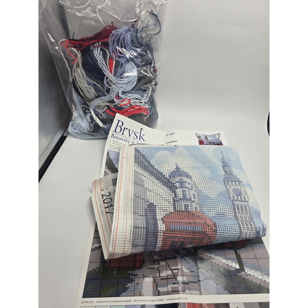 DIY Needlepoint/Tapestry Pillow Kit "London" 16x16 in / 40x40 cm Opened Unused
